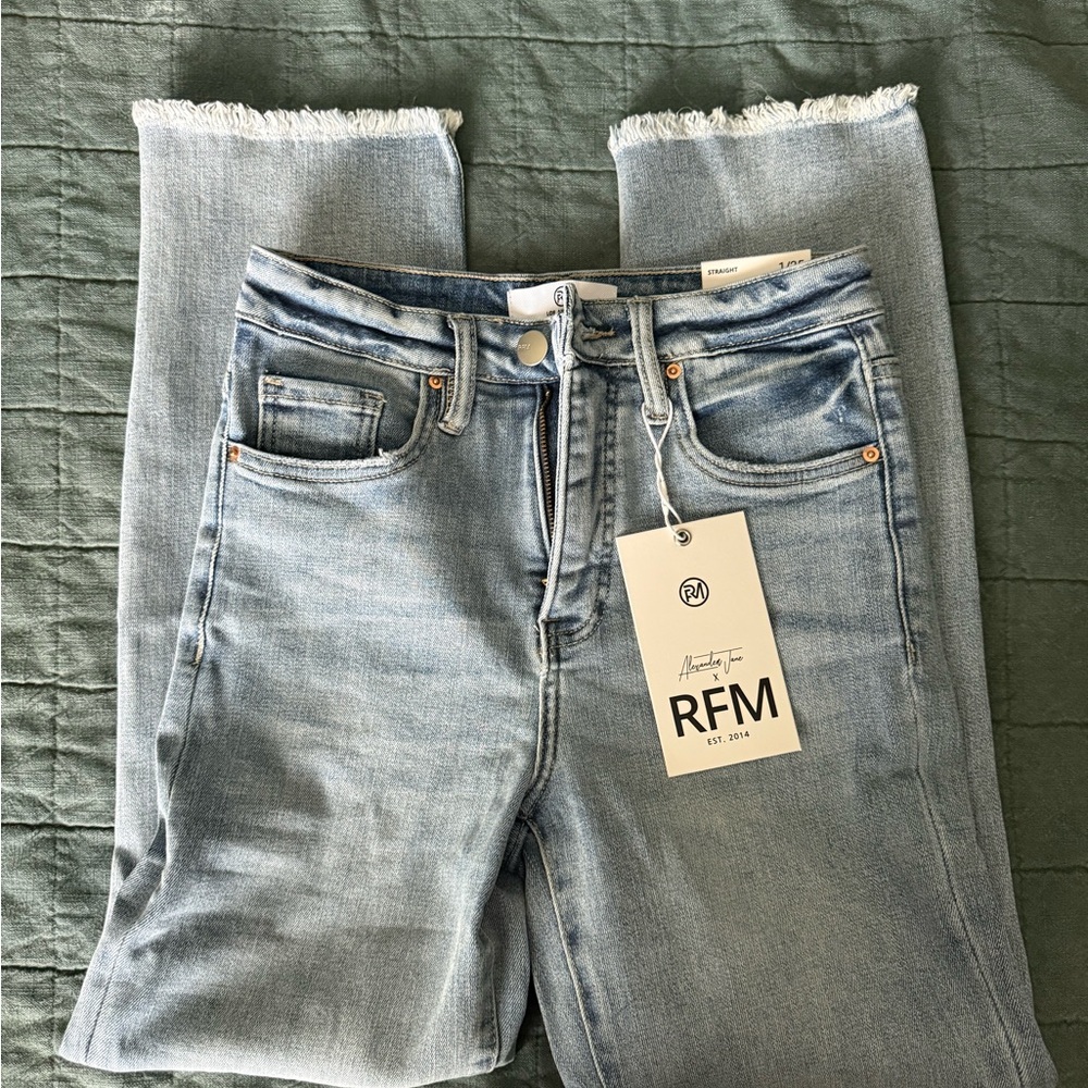 Blue Ankle Cropped Jeans with Soft Wash